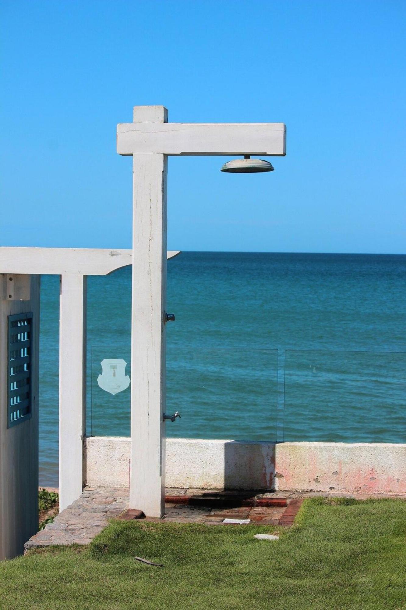 Fl11 - Flat Pe Na Areia Manguinhos Сasa de vacaciones *